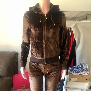 Women Veloure Sweatsuits